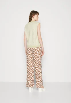 Résumé Rose- Jumper - Bronze Green -Esprid Shop 02110c04f6004df5947c375e264d9b93 scaled