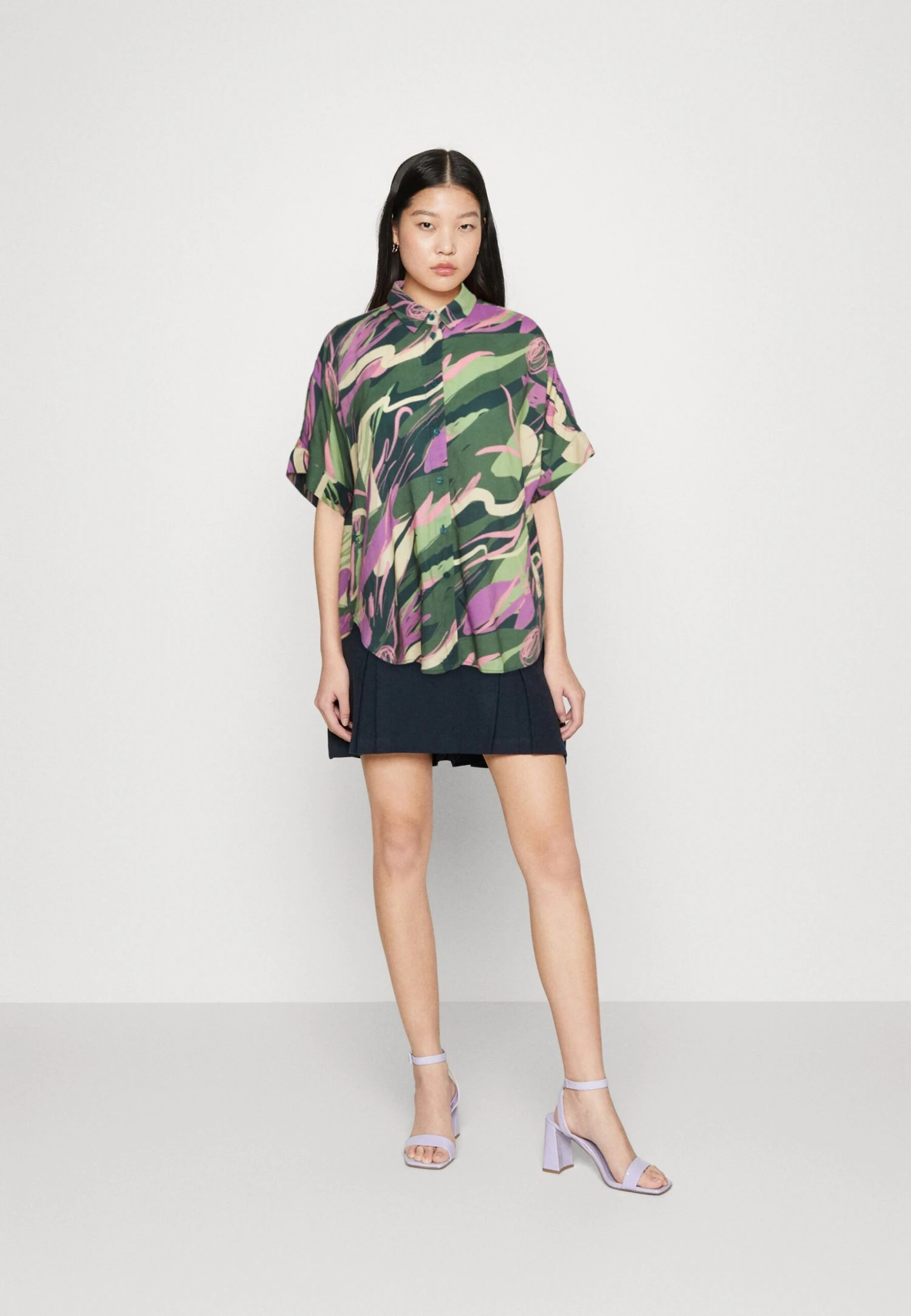 Monki Button-Down Blouse - Green 2 Monki Button-Down Blouse - Green - Image 2