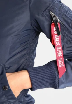 Alpha Industries Bomber Jacket - Bomber Jacket -Esprid Shop 045b501df80f451893a2c046bd2bdbfe