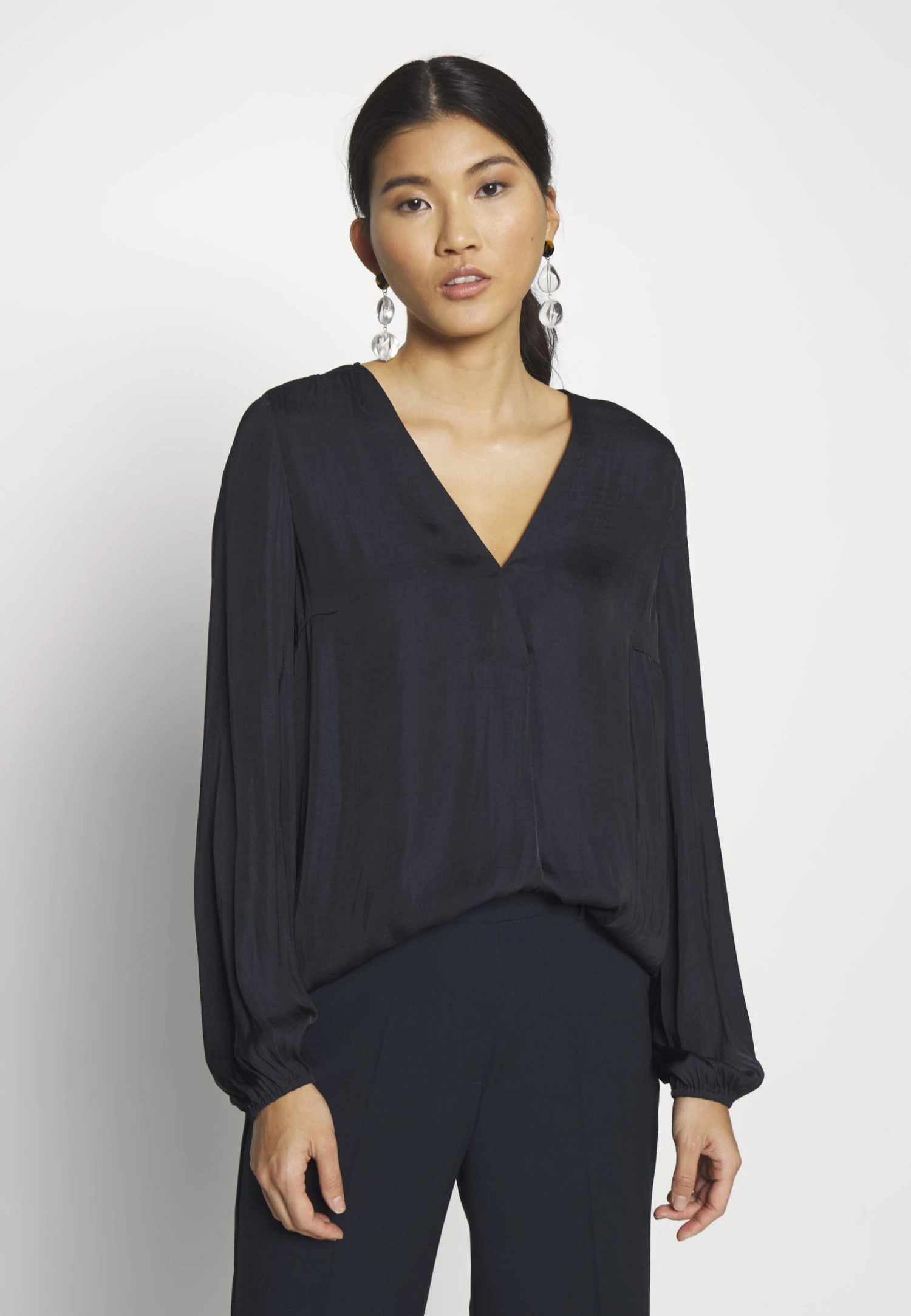 InWear Rinda Blouse - Blouse - Marine Blue 1 InWear Rinda Blouse - Blouse - Marine Blue