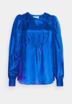 MUNTHE Drive - Blouse 24 MUNTHE Drive - Blouse -Esprid Shop 0971526af2f54acf98d5f4d21a84cf73 scaled