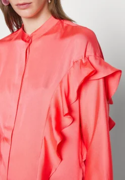 Edition Geranimo Drapy - Button-Down Blouse - Sunkist Coral -Esprid Shop 0c733cb905e34f688f1c04a6ea8674c6 scaled