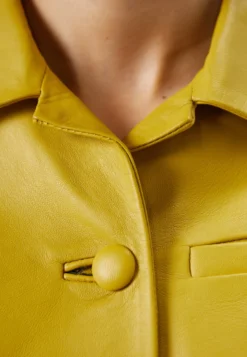 Cropped - Leather Jacket - Light Yellow -Esprid Shop 158c37e7b89e47e19d76f9f659536dd0 scaled