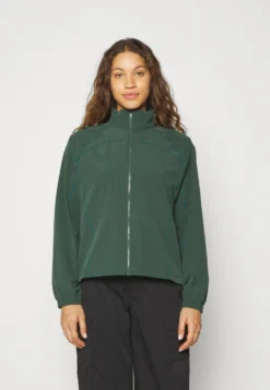 Jordan Jacket - Windbreaker - Midnight Green/Sky Teal/Black -Esprid Shop 1a225bc6a867494f8f5229106efd1d33 scaled