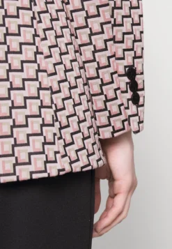 Hugo Amatas - Blazer -Esprid Shop 1ec1102a5d93426ca11efe99f61a45a7 scaled