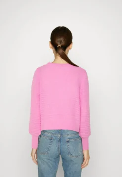 Vero Moda Vmplenty Ls O-NeckGa Boo - Jumper - Cyclamen -Esprid Shop 1ef05a5320414dcc8bced441c9d6978b scaled