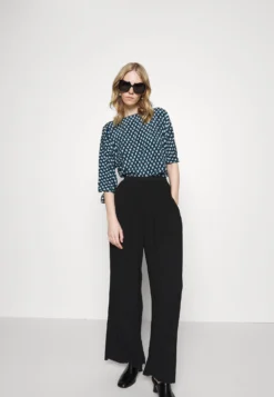 Max Mara Leisure Alfonsa - Trousers - Nero 9 Max Mara Leisure Alfonsa - Trousers - Nero -Esprid Shop 20bffbec797d4e65ad3e963d89c9249b scaled