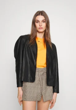 Elara Daily - Blazer - Meteorite Black