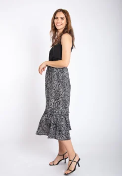 Animal Print Tier Hem Midi - A-Line Skirt - Black -Esprid Shop 27768339ae1440c289f2e6542903e6d9 scaled