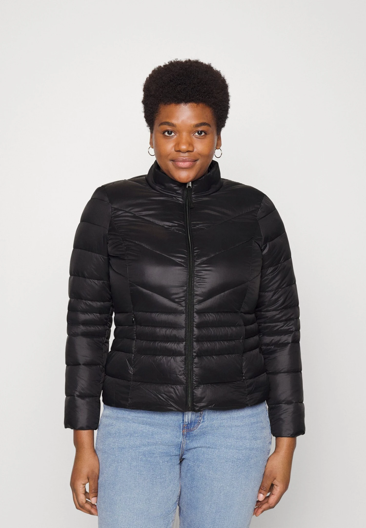 Vero Moda Curve Vmsorayasiv Short Jacket - Light Jacket 1 Vero Moda Curve Vmsorayasiv Short Jacket - Light Jacket