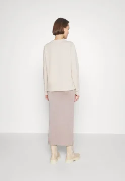 Calvin Klein Shiny Knit Fitted Maxi Skirt - Pencil Skirt - Dark Frosted -Esprid Shop 2947029cc96f4ecb9002c393c251b22f scaled