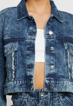 CroppedBell Sleeve - Denim Jacket -Esprid Shop 301af094721c4e64a33a9f6f18c1c2cc