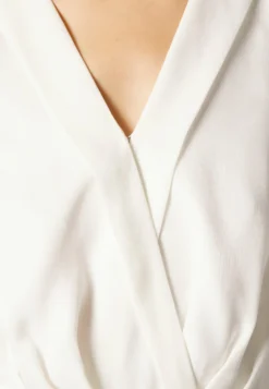 DKNY Blouse - Ivory -Esprid Shop 30bdfe5ba199490f8115c88cead1a92c scaled