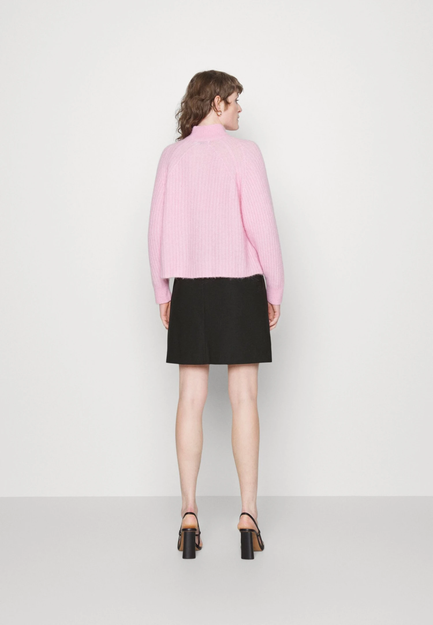 MOSS COPENHAGEN Kalaya Skirt - Mini Skirt - Black 3 MOSS COPENHAGEN Kalaya Skirt - Mini Skirt - Black - Image 3