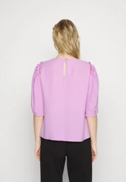 Boss Iwena - Blouse - Open Pink -Esprid Shop 36212e3fed184be8bbc3a5c654510963 scaled