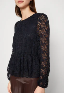 ONLY Onlann Dar - Blouse 11 ONLY Onlann Dar - Blouse -Esprid Shop 36473c3893c845a0a00d5c9d88ff3356 scaled