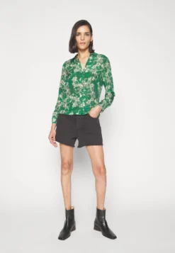 Alice + Olivia Button-Down Blouse - Central Park -Esprid Shop 365b450552c04336a005203d56369d40 scaled