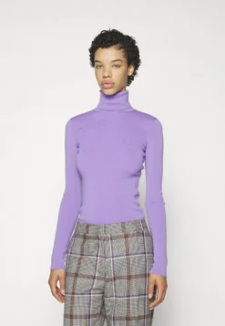 Victoria Beckham Jumper - Jumper - Lilac -Esprid Shop 3b6eb6a5f4614c99b62cc163e38c78ec scaled