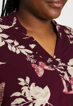 Vero Moda Curve Vmceasy - Blouse - Winetasting/Lily -Esprid Shop 3bb0a1c4633f4867b917e7de75310fb4 scaled