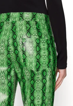 Résumé Pant - Trousers - Kiwi -Esprid Shop 3becf67f4eed441abd0d94a44eb1b07a scaled