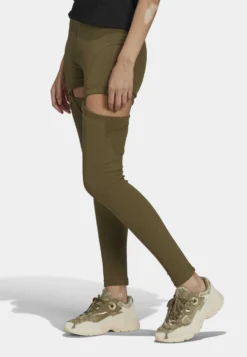 Adidas Originals Always Original Two-In-One - Leggings - Trousers - Focus Olive -Esprid Shop 3f6f00521deb43dbbeaf809eeec53bd0 scaled