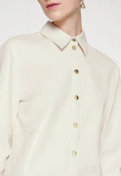 Patrizia Pepe Camicia - Button-Down Blouse - White 11 Patrizia Pepe Camicia - Button-Down Blouse - White -Esprid Shop 4076a40bb0a549c992c170f059b77206 scaled