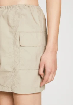 Gina Tricot Cargo Skirt - Mini Skirt -Esprid Shop 409c36e8837d4dfcb8c1457191eaf4a3 scaled