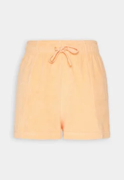 Lacoste Shorts - Apricot -Esprid Shop 41216234b6224ccb98e9b397cc516b3f scaled