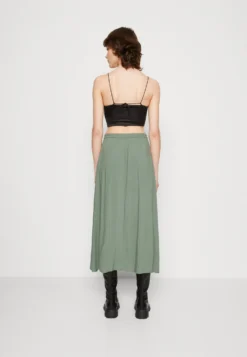 Vero Moda Vmsimply Easy Skirt - A-Line Skirt - Laurel Wreath -Esprid Shop 42ccc05afcab4270a942b82bb35c6690 scaled
