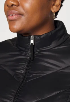 Vero Moda Curve Vmsorayasiv Short Jacket - Light Jacket 9 Vero Moda Curve Vmsorayasiv Short Jacket - Light Jacket -Esprid Shop 435422cfdc8c4e8a923bc403bd8f7909 scaled