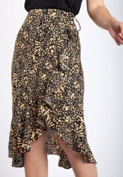 Ruffle - A-Line Skirt - Beige