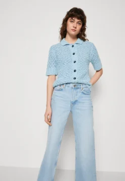 Willow Refined Texture - Cardigan - Light Blue -Esprid Shop 450aa2aacdf744269c561029ffaaba67 scaled