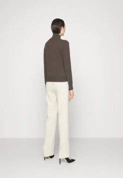 Simple High Neck- Jumper - Cocoa Brown -Esprid Shop 46bf44ace0eb4c6eab5846d9a9788921 scaled