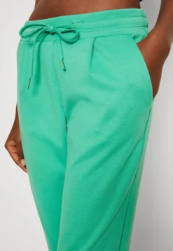 ICHI Ihkate Pa - Tracksuit Bottoms -Esprid Shop 4a9b116502724e3d81fd56bb26003154 scaled