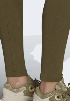 Adidas Originals Always Original Two-In-One - Leggings - Trousers - Focus Olive -Esprid Shop 58f129e4323c47e0847e4adec40f8d36 scaled