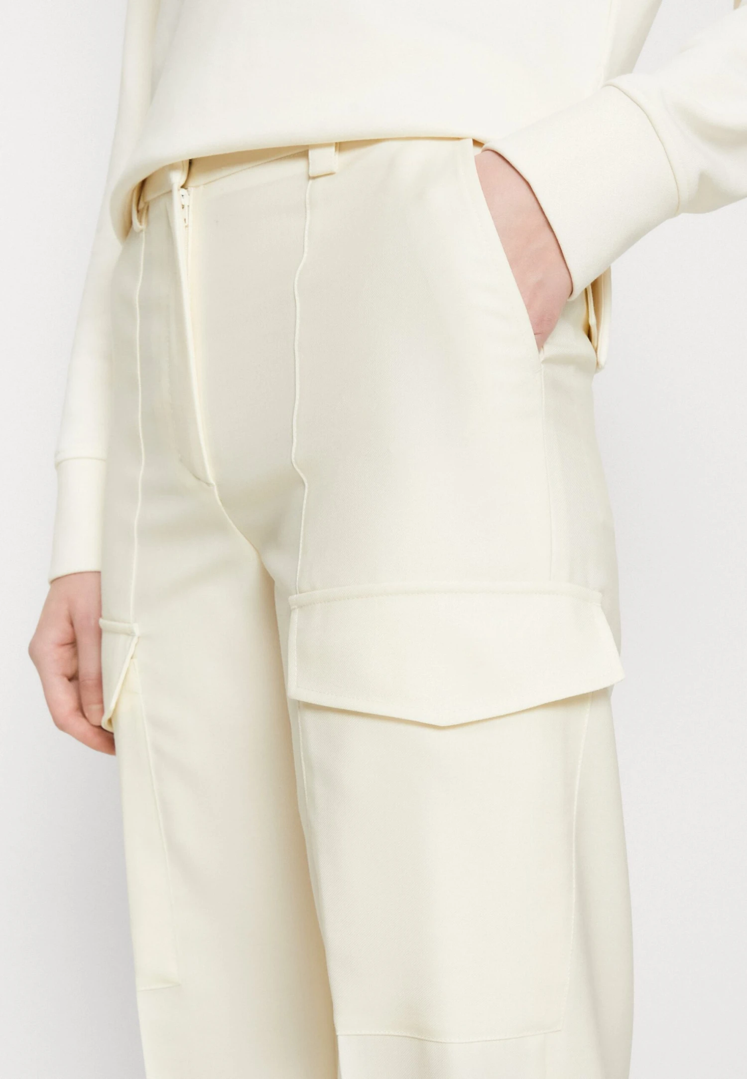 Gant Fluid Pants - Cargo Trousers - Cream 6 Gant Fluid Pants - Cargo Trousers - Cream - Image 6