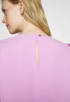 Boss Iwena - Blouse - Open Pink -Esprid Shop 60c0c25dd9224104979a92dec30bbf5b scaled