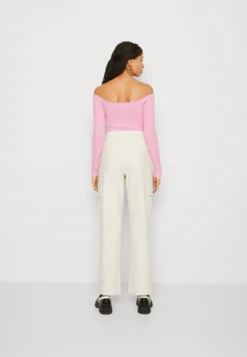 Hollister Co. Uhr Dad Pant - Cargo Trousers - Rainy Day -Esprid Shop 61351fe0d16a4e8c8fedec9eefbfe535 scaled