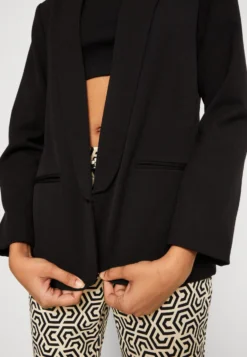 Object Objlisa - Blazer - Black -Esprid Shop 618d11b0745045d08bb17542ec343bac scaled