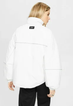 ESPRIT Kurze - Winter Jacket - White -Esprid Shop 6cfd1453942e45c3af15890f0e6d18df