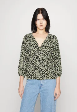 ONLY Onlmasumi Wrap - Blouse - Agave Green/Black