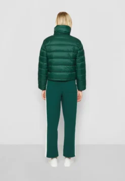 Marc O'Polo Jacket Stand Up Collar Drawstring Hem - Winter Jacket - Spring Pine -Esprid Shop 76f3c47524924959a44614b8c3bcc48d scaled