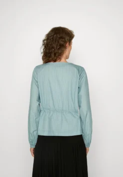 Esmé Studios Brooklyn Blouse - Blouse -Esprid Shop 7a02c88349774e9492882b0690ddea98 scaled