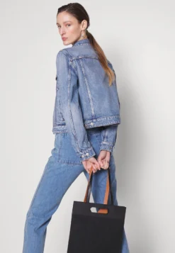 Rag & Bone Nico Jacket - Denim Jacket - Norwalk -Esprid Shop 7a04fe2030b34dcb8b21ed0114fd3c41 scaled