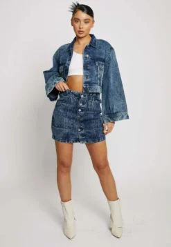 CroppedBell Sleeve - Denim Jacket -Esprid Shop 7b67ff7f59954870919c30a0aa89bc80