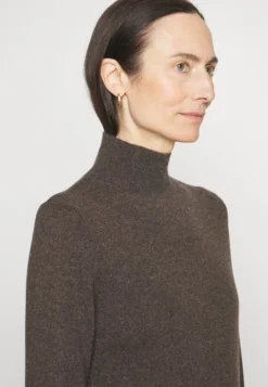 Simple High Neck- Jumper - Cocoa Brown -Esprid Shop 7bee98a286c14713b7f9adee33272011 scaled