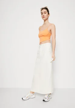 Gina Tricot Carpenter Long Skirt - Denim Skirt -Esprid Shop 7e27355d8ff341fa9818ae02e65d7613 scaled