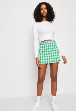 Vero Moda Vmbreelil Skirt - Mini Skirt -Esprid Shop 844dcd12170d4ffa9fe49a1a5e922356 scaled