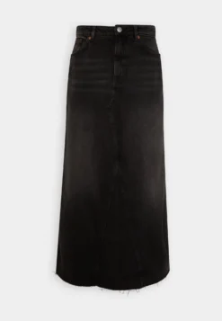 Monki Denim Skirt - Black -Esprid Shop 8b054f61e3b24adfbae38b189de23271 scaled
