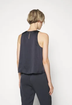 THEORY Racer Tank Crush - Blouse -Esprid Shop 8c2a77e70e64480ea7004c3a1123ee98 scaled